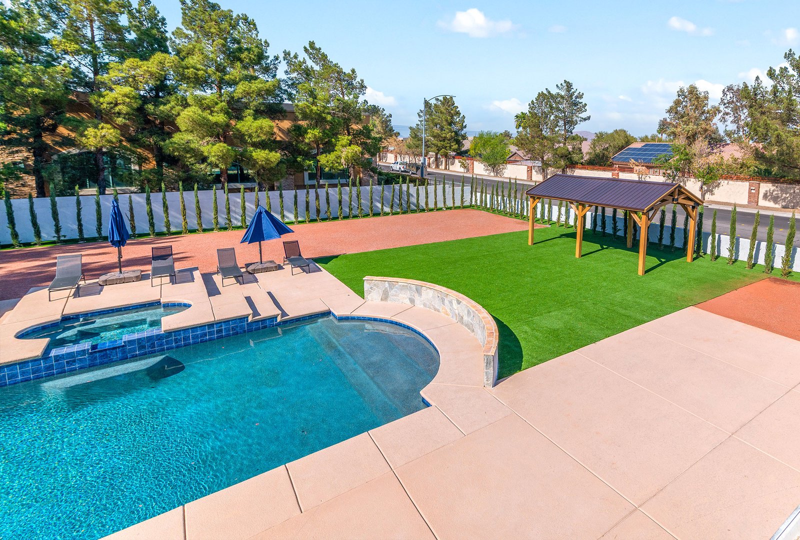 Beautiful Outdoor Pool Area At Betterchoice Addiction Recovery Center Las Vegas.